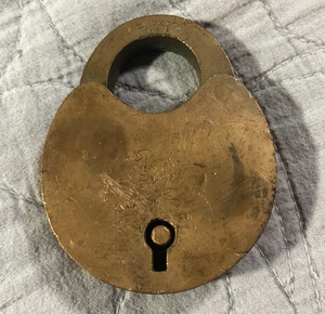 ANTIGUO #262A A.E. DEITZ LATÓN FORMA CORAZÓN CANDADO CERRADURA SIN LLAVE - Imagen 1 de 5