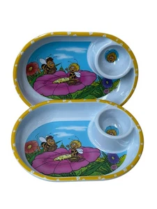 2 PIATTI PER BAMBINI IN MELAMINA CON PORTA UOVO SALSE DECORO FIORE API CM18X12,5 - Imagen 1 de 2