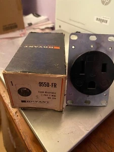 BRYANT 9550-FR 50 A 125 V FLUSH RECEPTACLE NIB (BS-514) - Picture 1 of 4
