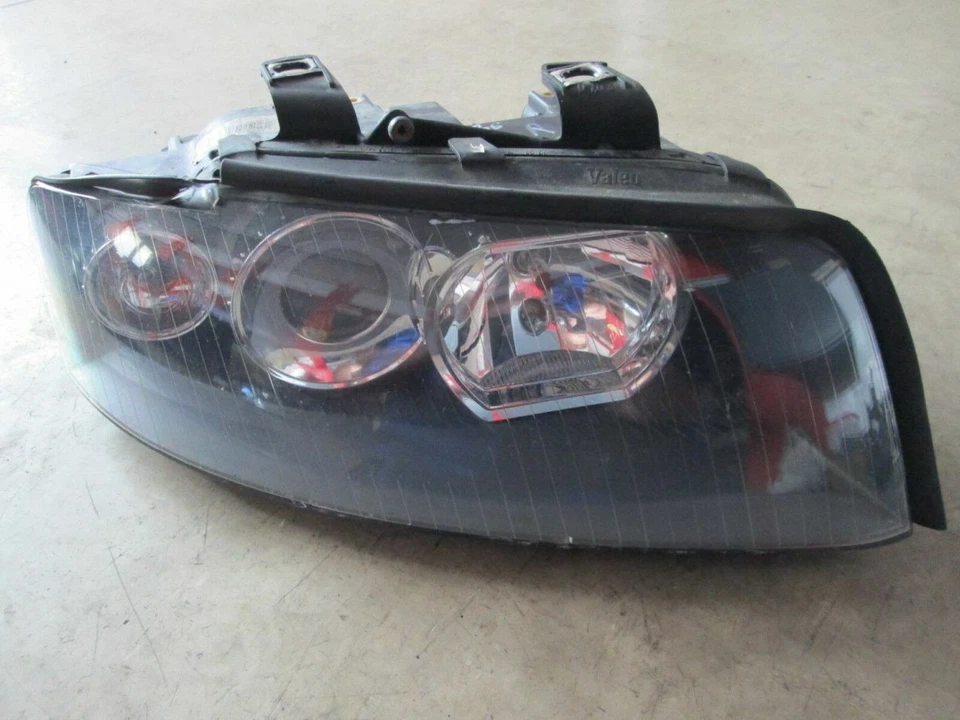 Faro derecho S4 XENON NEGRO AUDI S4 A4 B6 8E 8E0941030M VALEO Foto 1 de 4