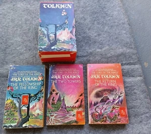 Vintage 1973 JRR Tolkien Lord of the Rings Trilogy Paperback Box Slipcase Set - Picture 1 of 7