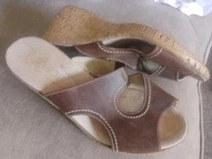 Retro Wedge Sandals Size 4.5 Ladies By Rohde - Picture 1 of 3