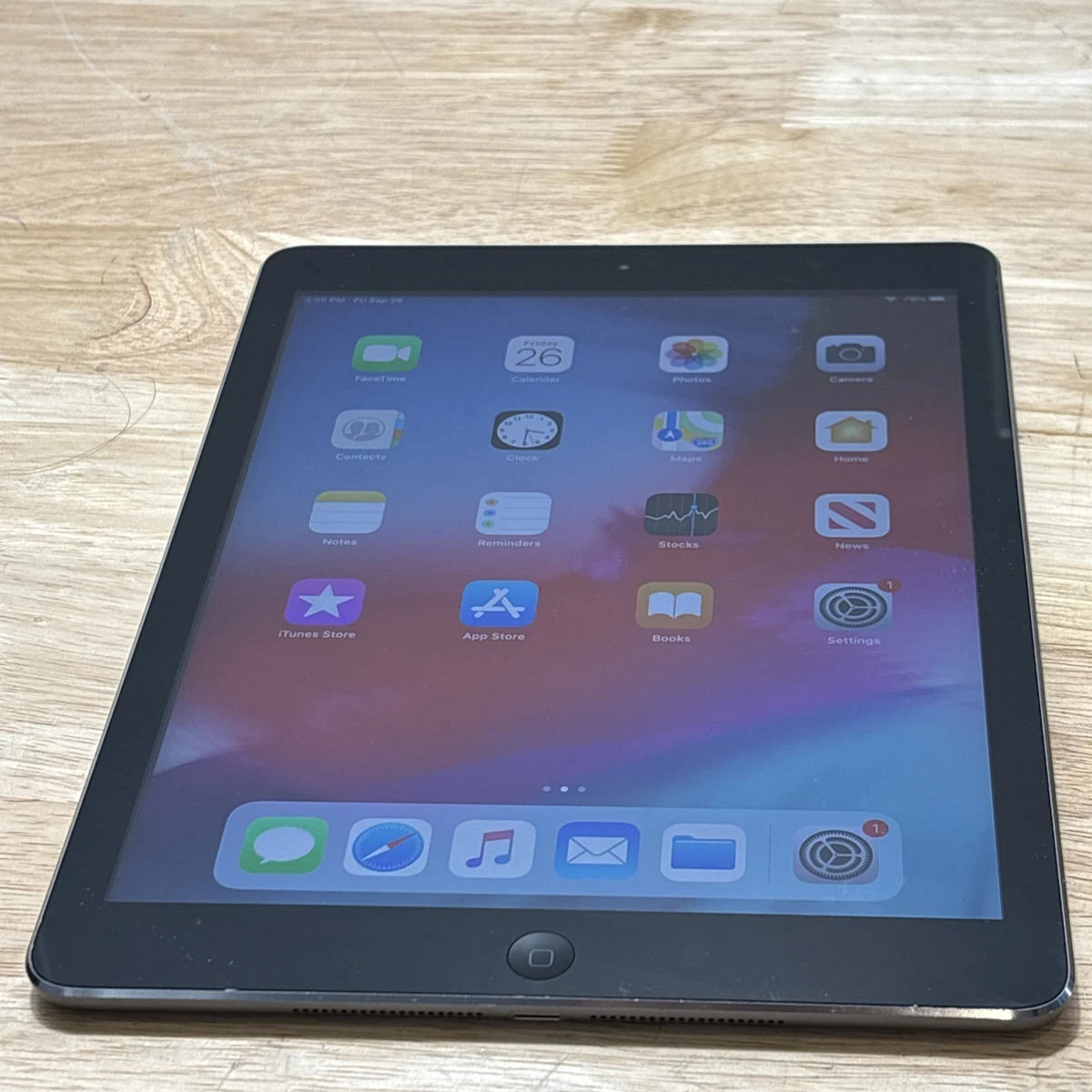 iPad本体 Apple iPad Air2 64G Amazon.com : Apple iPad Air 2, 64 GB, Gold, (Renewed) : Electronics