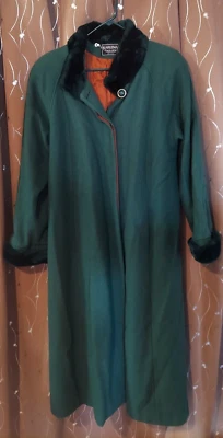 Abrigo de lluvia forrado de lana verde Karizma talla 14 para mujer de colección solo limpieza en seco Foto 1 de 4