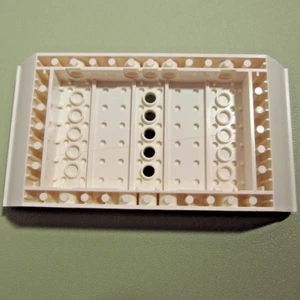 Lego 95227 Boat Hull Large Middle White 8x16x2 1/3 5 Holes Genuine Part - Picture 1 of 5