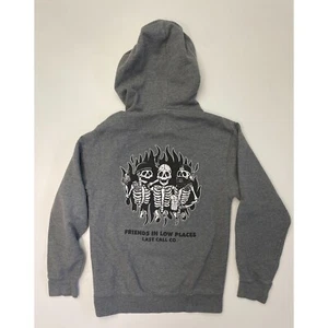 LAST CALL CO Pullover Hoodie Mens Small Friends in Low Places Skeleton Gray - Picture 1 of 7