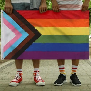 Bandera Arco Iris LGBTQIA2s+ Love Wins Festival Street Party 3 x 5 pies - Imagen 1 de 6