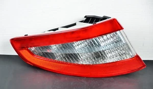¡Como nuevo! Luz trasera LED exterior lado conductor izquierdo Maserati GranTurismo 2010-2019 OEM - Imagen 1 de 4