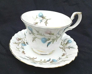 Taza de té y platillo Royal Albert BRIGADOON. - Imagen 1 de 4