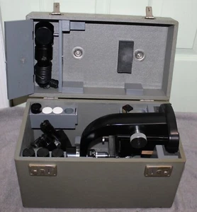 VINTAGE LEITZ WETZLAR BINOCULAR MICROSCOPE 4 OBJECTIVES LIGHTED W/CASE - Picture 1 of 16