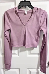 Forever 21 Lavender Cropped Hoodie, Minimal Wear! Thumb Holes, Ribbed, Sz. S - Picture 1 of 8