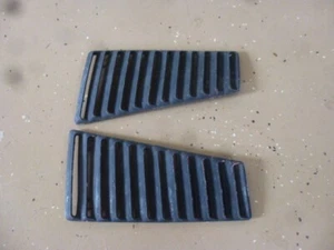 Nice Used 1967 1968 Mustang Fastback Quarter Vent Grills - Picture 1 of 6