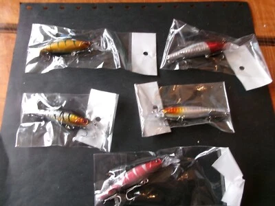 5 leurres de pêche a la truite neufs. avec bruiteur. - Photo 1/4