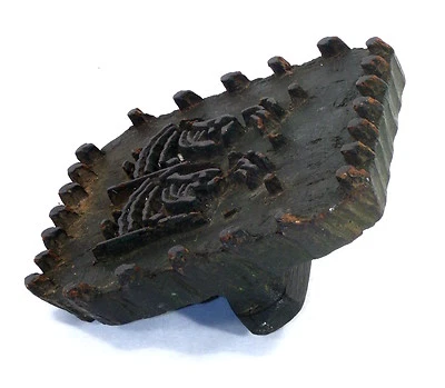 dav ANTIQUE STAMP PRINTING WOOD CUT PRINTING BLOCK TEXTILE STAMP - Image 1 of 4