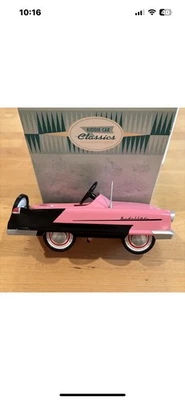 Garton Kidillac 1956 sello coche a pedales para niños clásicos nuevo en caja X 2 regalos Foto 1 de 4