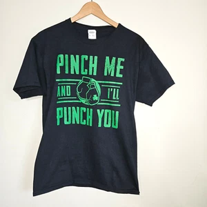 Camiseta Día de San Patricio Para Hombre M Negra Pinch Me I'll Punch You Fruit of the Loom - Imagen 1 de 4