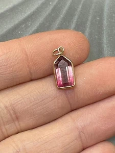 1.75cts Pink Tourmaline in 14K Yellow Gold Pendant 13x6mm - Picture 1 of 3
