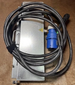 Eaton TPC2105-3795 PDU z kablem mocnym 450cm - Zdjęcie 1 z 4