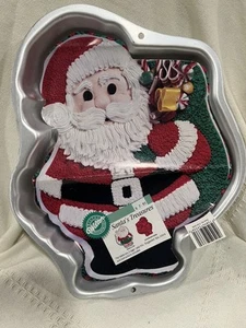Vintage 1993 Wilton Santa's Treasures Cake Pan Mold #2105-9338 Insert & Booklet - Picture 1 of 5
