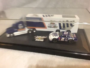 1997 Matchbox RUSTY WALLACE #2 Miller Lite 1/64 Scale Diecast Hauler & Car Set - Picture 1 of 11