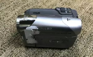 Canon Elura 100 MiniDV Camcorder - AS IS* - Picture 1 of 8