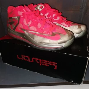 Nike Lebron 11 XI Low Maison Du Collection 683256-064 Polka Dots Zinc Pink WTL - Picture 1 of 15