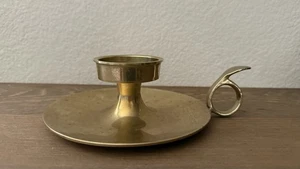 Bastone da camera portacandele vintage in ottone con passante per dita e gocciolatoio 2,5" x 6" - Foto 1 di 7