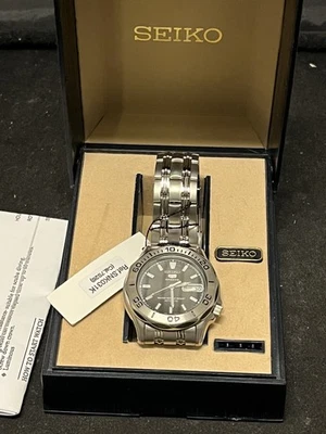 Seiko 5 Sports Automatic 21-Jewel Stainless Steel Watch with Black Dial NIB - Image 1 of 4