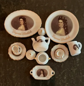 VINTAGE KAISERIN ELISABETH VON ÖSTERREICH MINI 14-TEILIGES PORZELLAN TEESET REISEMEMO - Bild 1 von 10