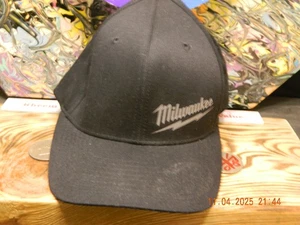 Milwaukee Tools Hat Cap Mens Fitted Size L - XL Black Flex Fit Yupoong - Picture 1 of 6