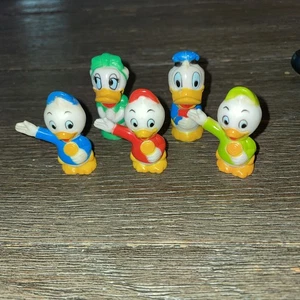 VTG 1986 DISNEYLAND TRAIN PLAY SET FIGURES DONALD DAISY HUEY DEWEY AND LOUIE - Picture 1 of 10