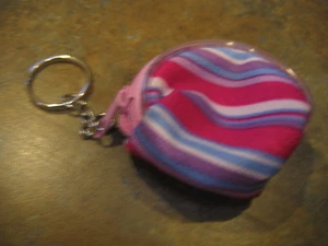 Pink Red Blue CIRCLE KEY CHAIN COIN PURSE 2 1/4" diameter CUTE!!!! - Imagen 1 de 1