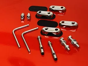 SET MORSETTO ASTA VESPA DOUGLAS MODELLO ITALIANO BIEMME S/S FLYSCREEN SU STAFFA - Foto 1 di 9