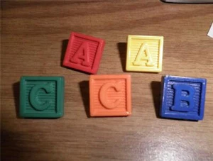 5 ABC BLOCKS BUTTONS Children's Baby shank button Plastic NEW - Picture 1 of 2