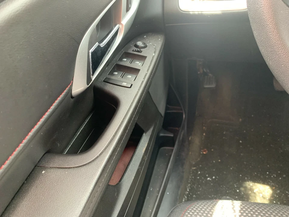 GMC TERRAIN GM CHAVY OEM 10-17 INTERRUPTOR DE VENTANA PRINCIPAL PUERTA DELANTERA IZQUIERDA Foto 1 de 1