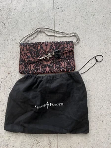 Mini Borsa a Spalla Cesare Paciotti Seta Nera Ricamata Catene Perline - Foto 1 di 12