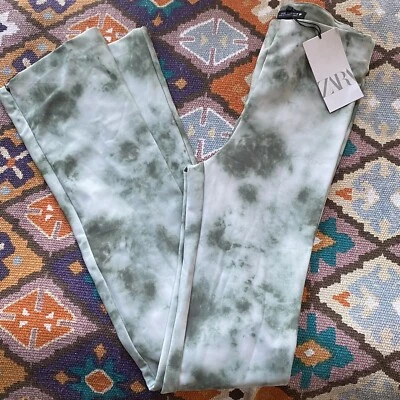 Calça feminina nova com etiquetas ZARA Tie Dye verde branca boêmia boho puxar perna alargada XS - Imagem 1 de 4
