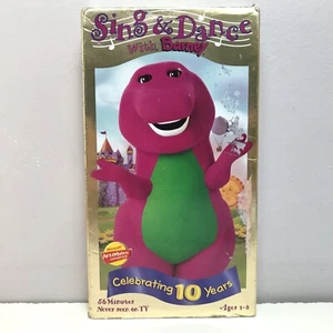 Barney & Friends Sing & Dance With VHS Video Tape 10 Years Along Songs VTG Gold - Imagen 1 de 12
