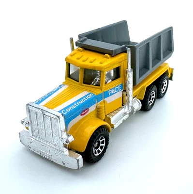 Matchbox MB 30/23 Peterbilt Dump Truck - PACE, Made in Macao - Image 1 of 4
