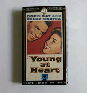 VHS Tape - Young at Heart - 40th Anniversary Edition - Doris Day Frank Sinatra - Picture 1 of 2