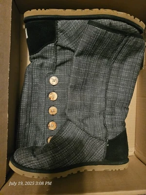 Bota UGG Australia Button Denim Azul Escuro Tamanho 8 - Imagem 1 de 4