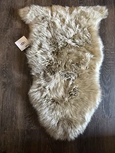 Ugg Sheepskin Rug *BRAND NEW WITH TAGS* - Picture 1 of 1