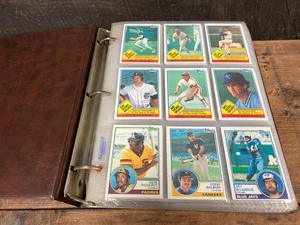1983 Topps MLB set completo in raccoglitore 1-792 Gwynn Sandberg Boggs Rookie - quasi nuovo - Foto 1 di 12