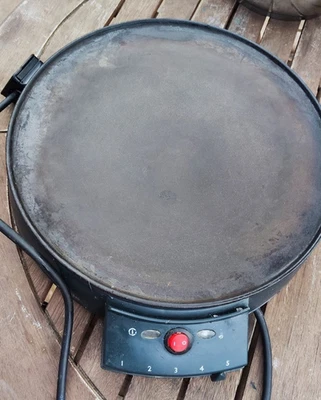 Breville VTP130 Traditional Crepe Maker, 12-Inch, Black - Image 1 of 4