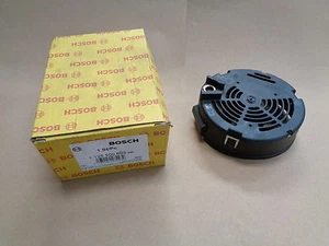 NUOVO ORIGINALE BOSCH 1125500603 TAPPO PROTEZIONE ALTERNATORE 028903193N - Foto 1 di 3