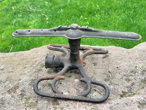 early NELSON Propeller Cast Iron Lawn SPRINKLER Antique Vintage 1920s Cover