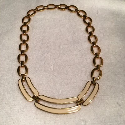 Precioso collar de eslabones Napier crema y oro  Foto 1 de 4