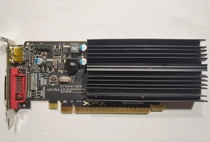 GPU XFX Radeon R5 230 1 GB PCIe x16 - Foto 1 di 3