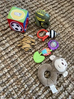 Luces Brillantes + Juguetes Bebé Niño Pequeño Mono León Rana Cubo Suave Total 6 Foto 1 de 4