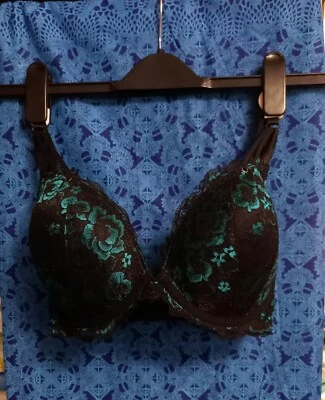 New Look Black and Teal Two-Toned Lace Push-up Tri-strapped Bra (Multiple sizes) - Image 1 of 4